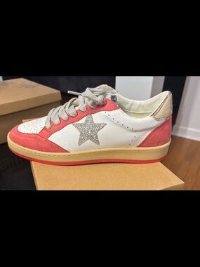 Mi’iM Avery Sneakers NEW 8.5